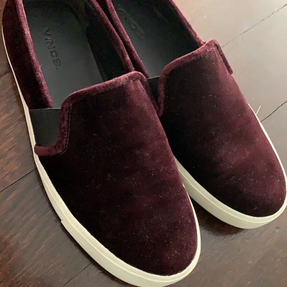 Vince Velvet burgundy flats - Picture 3 of 4